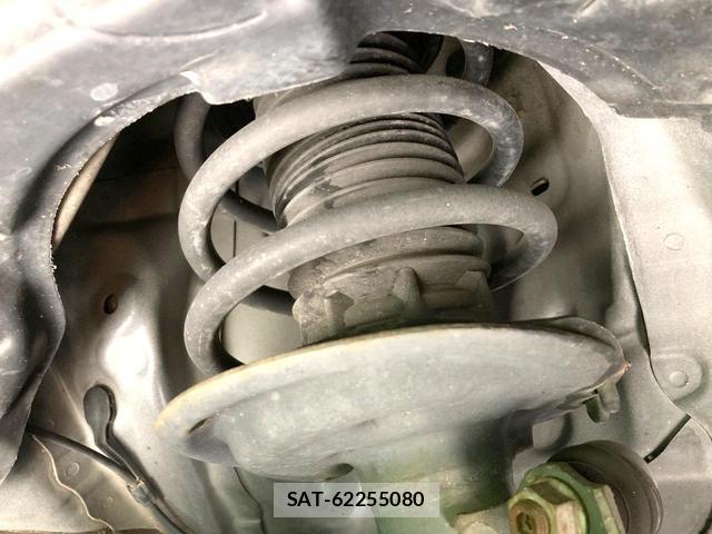 Toyota AQUA 2018-01 8726288-19