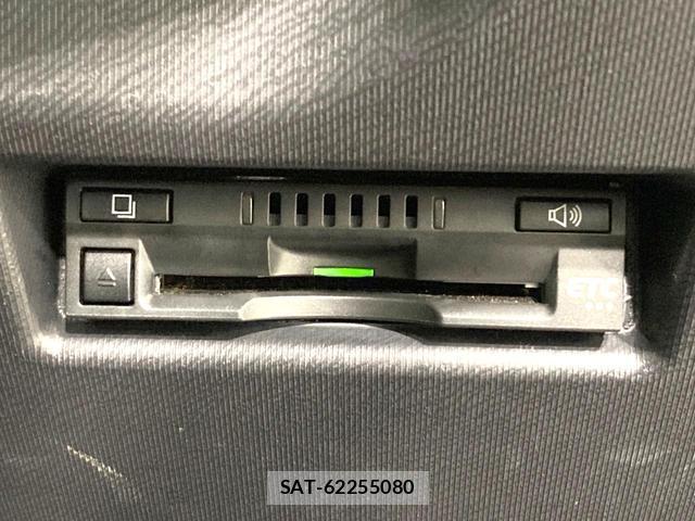 Toyota AQUA 2018-01 8726288-5
