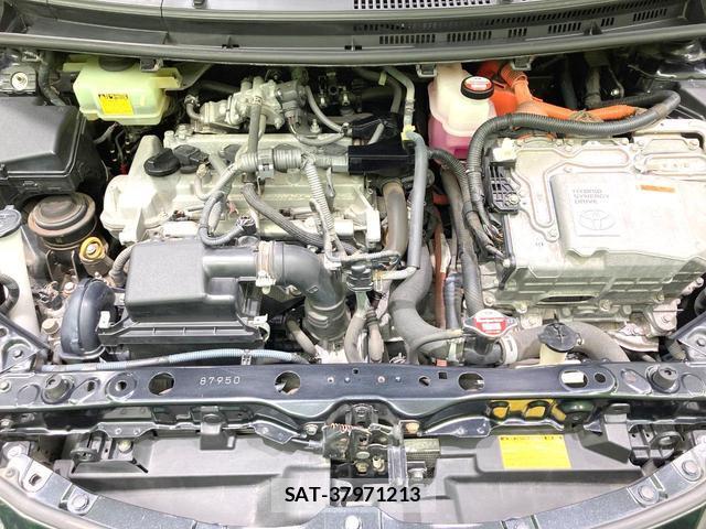 Toyota AQUA 2014-03 8726293-17