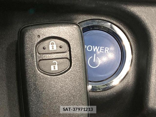 Toyota AQUA 2014-03 8726293-6