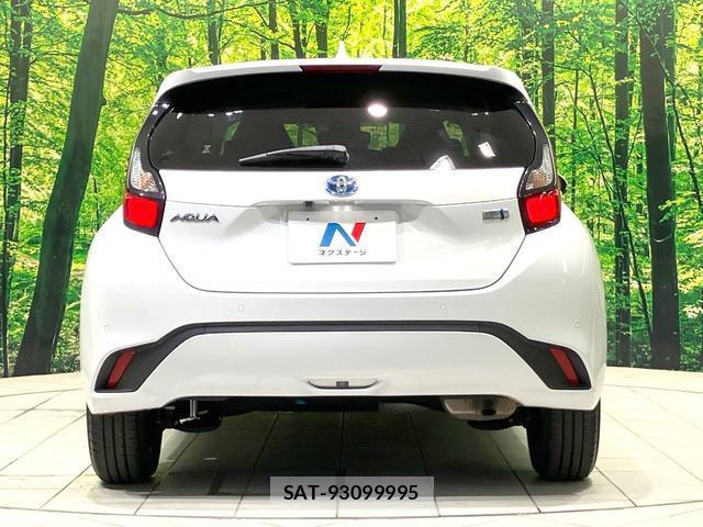 Toyota AQUA 2023-08 8726303-14