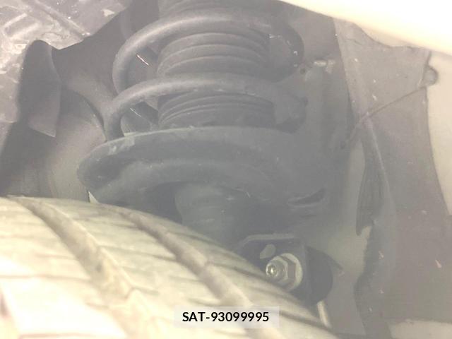 Toyota AQUA 2023-08 8726303-19