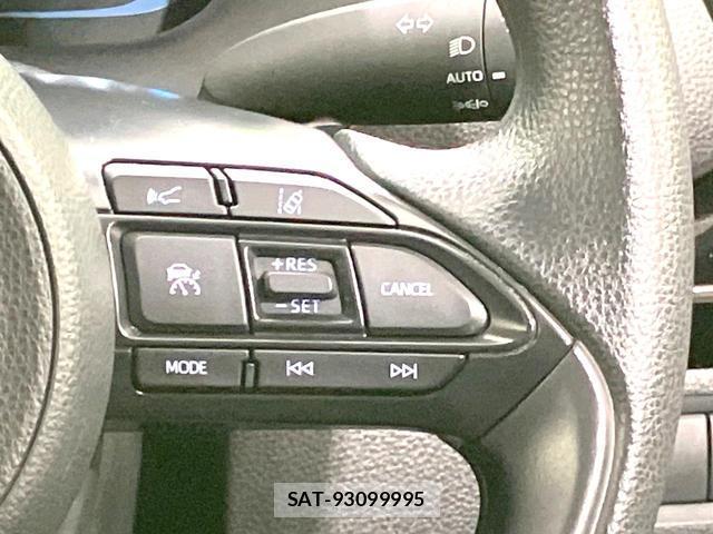 Toyota AQUA 2023-08 8726303-4