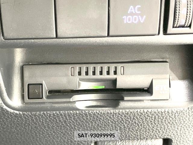 Toyota AQUA 2023-08 8726303-5