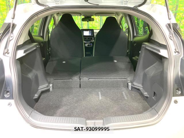 Toyota AQUA 2023-08 8726303-9