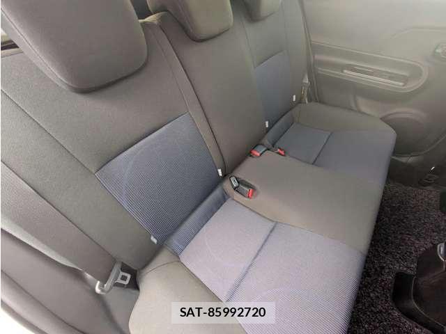 Toyota AQUA 2015-03 8726467-10
