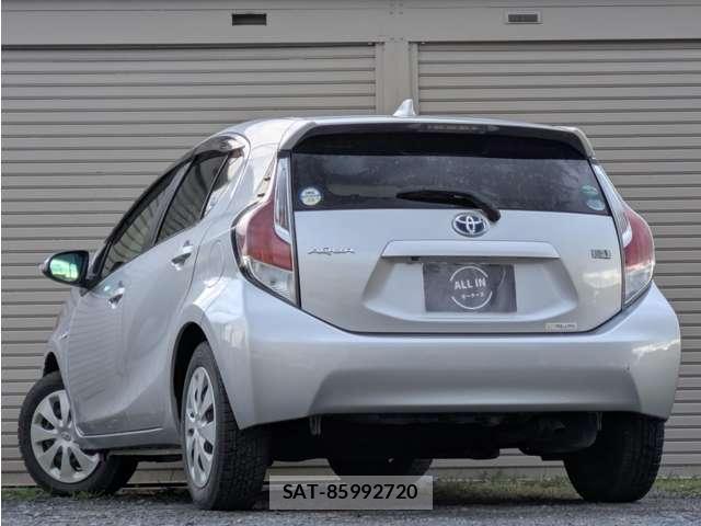 Toyota AQUA 2015-03 8726467-4