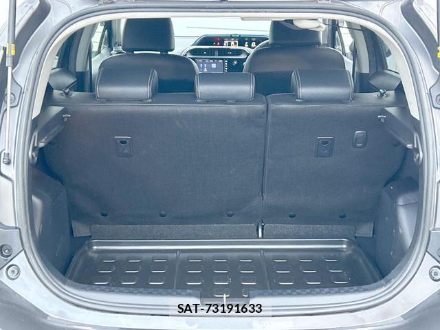 Toyota AQUA 2019-09 8726745-11