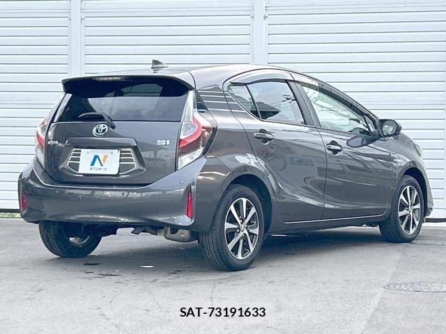 Toyota AQUA 2019-09 8726745-17