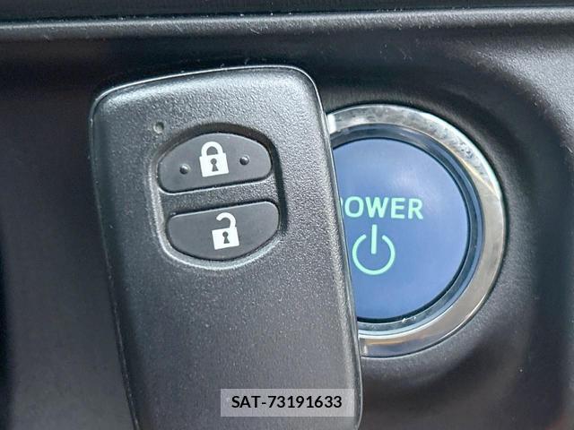 Toyota AQUA 2019-09 8726745-7