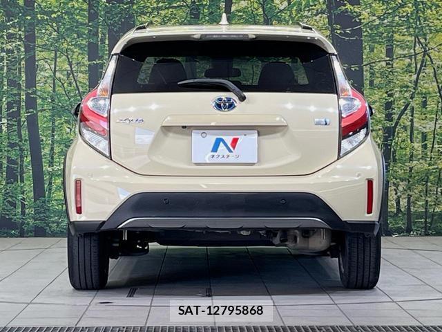 Toyota AQUA 2019-01 8726824-14