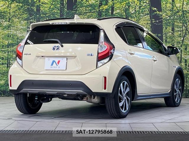 Toyota AQUA 2019-01 8726824-16