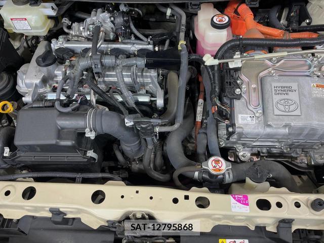 Toyota AQUA 2019-01 8726824-17