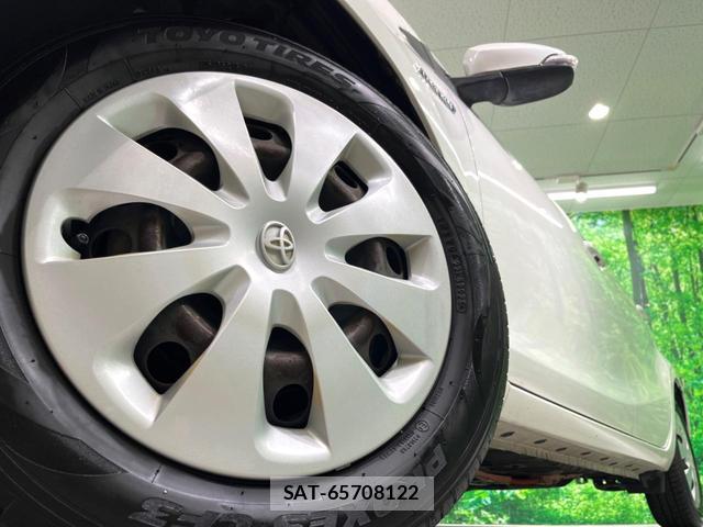 Toyota AQUA 2013-07 8726858-14