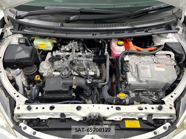 Toyota AQUA 2013-07 8726858-17