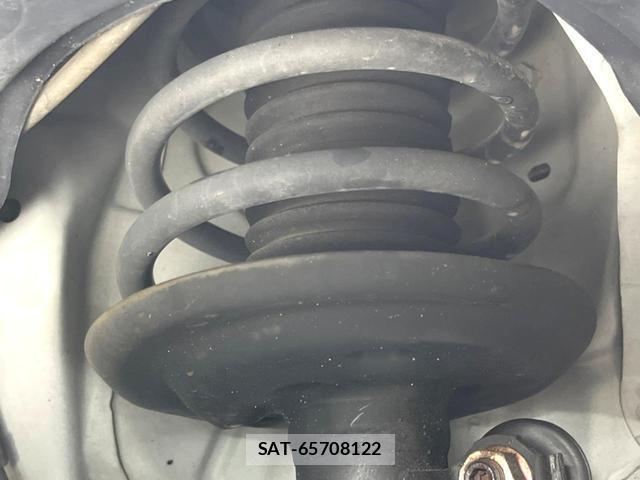 Toyota AQUA 2013-07 8726858-19