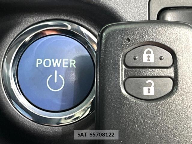 Toyota AQUA 2013-07 8726858-5