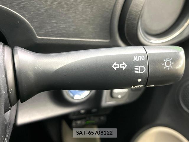 Toyota AQUA 2013-07 8726858-6