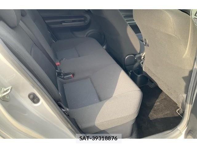 Toyota AQUA 2018-11 8726930-4