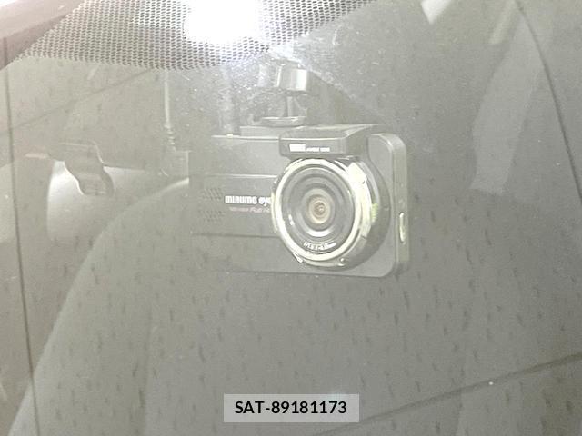 Toyota AQUA 2018-07 8727049-5