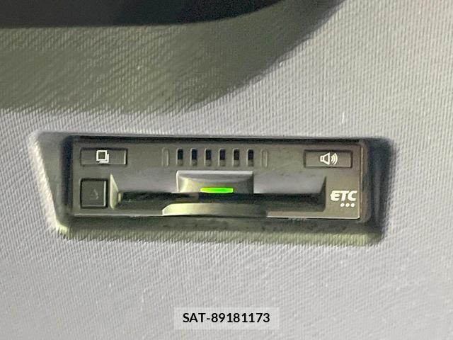 Toyota AQUA 2018-07 8727049-6