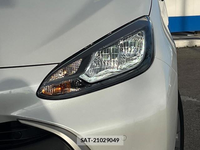 Toyota AQUA 2024-06 8727226-12