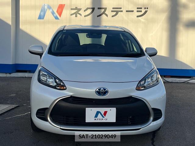 Toyota AQUA 2024-06 8727226-14