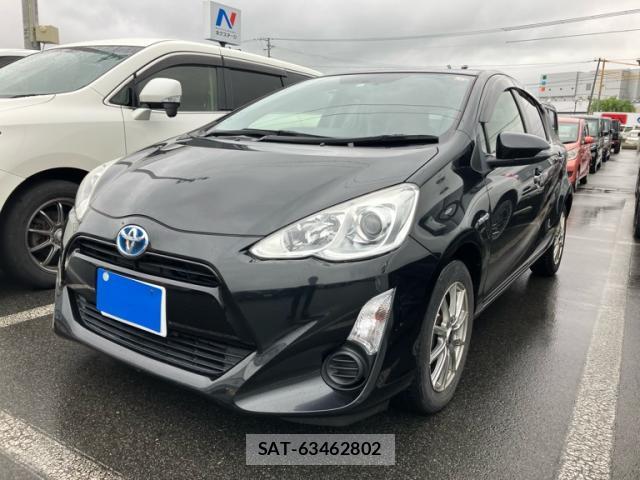 Toyota AQUA 2015-11 8727344-0