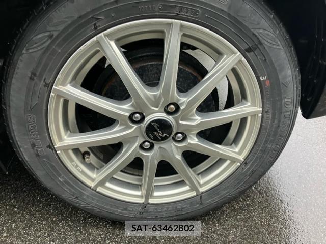 Toyota AQUA 2015-11 8727344-12