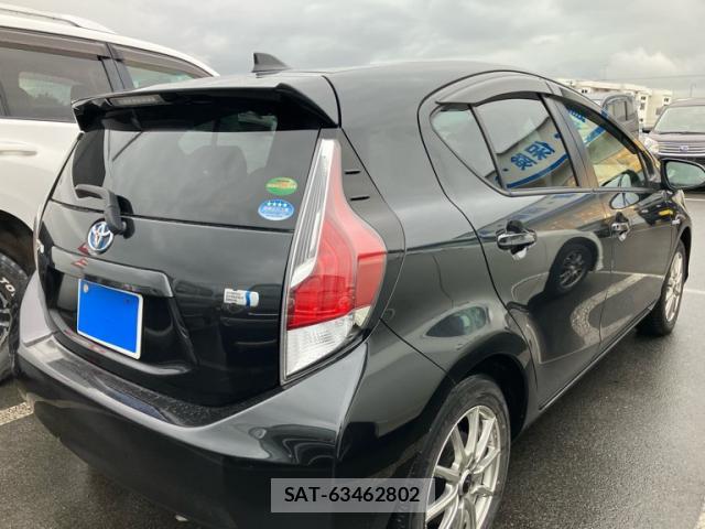 Toyota AQUA 2015-11 8727344-5