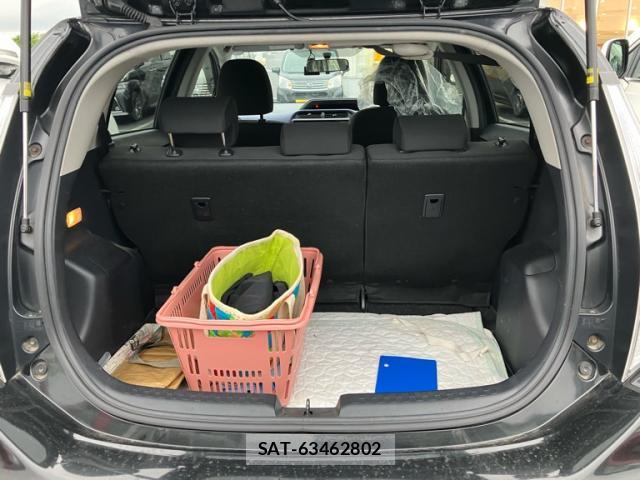 Toyota AQUA 2015-11 8727344-8