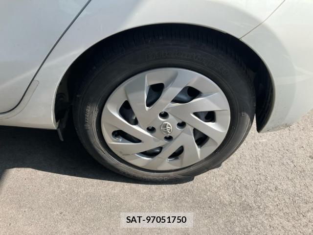 Toyota AQUA 2016-07 8727353-12