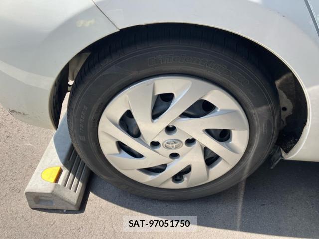 Toyota AQUA 2016-07 8727353-2