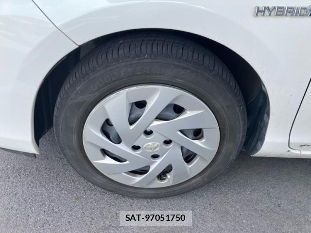 Toyota AQUA 2016-07 8727353-3