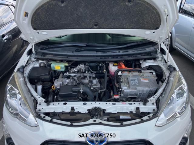 Toyota AQUA 2016-07 8727353-9