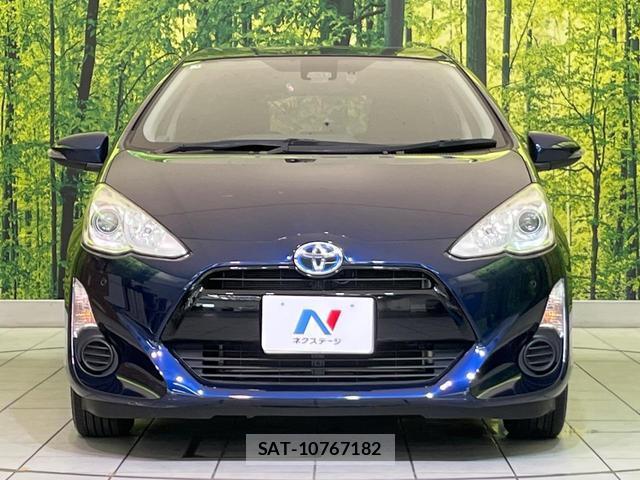 Toyota AQUA 2017-03 8728095-13