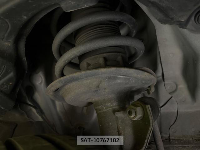 Toyota AQUA 2017-03 8728095-19