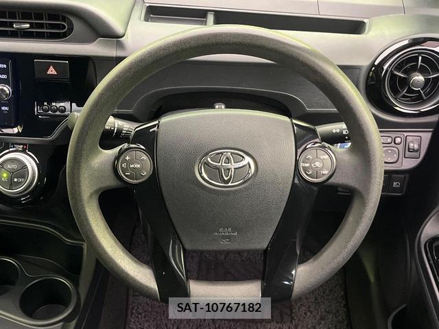 Toyota AQUA 2017-03 8728095-9