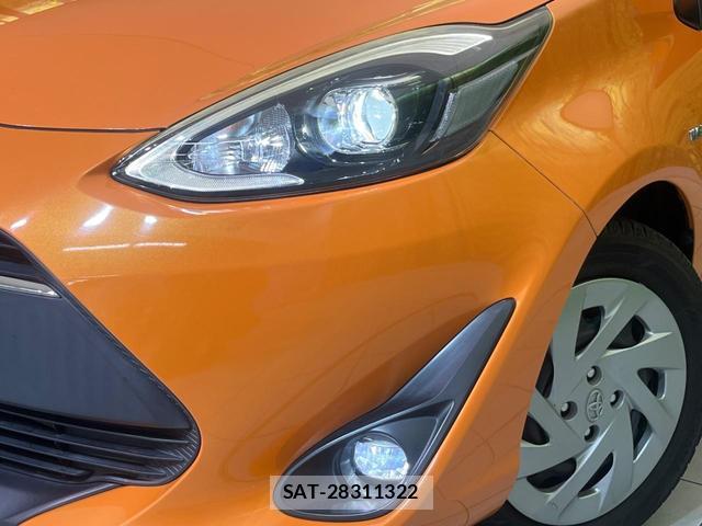 Toyota AQUA 2017-10 8728103-11