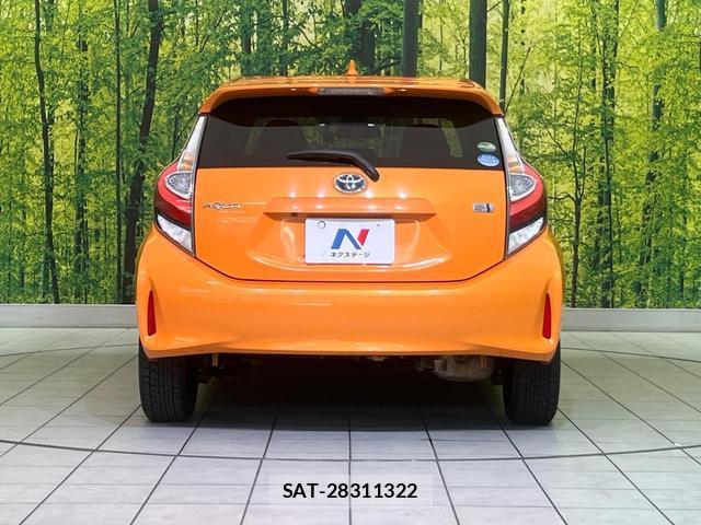 Toyota AQUA 2017-10 8728103-14