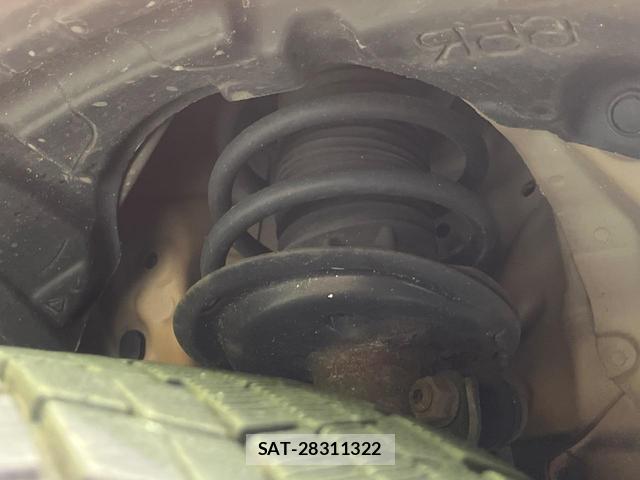 Toyota AQUA 2017-10 8728103-19