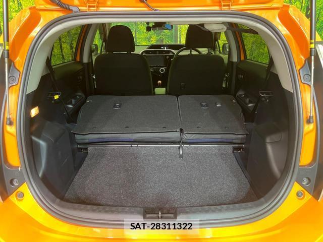 Toyota AQUA 2017-10 8728103-9