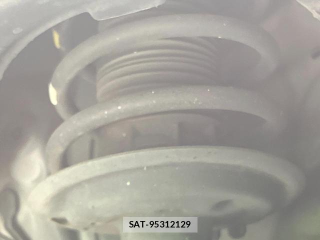 Toyota AQUA 2018-03 8728235-18