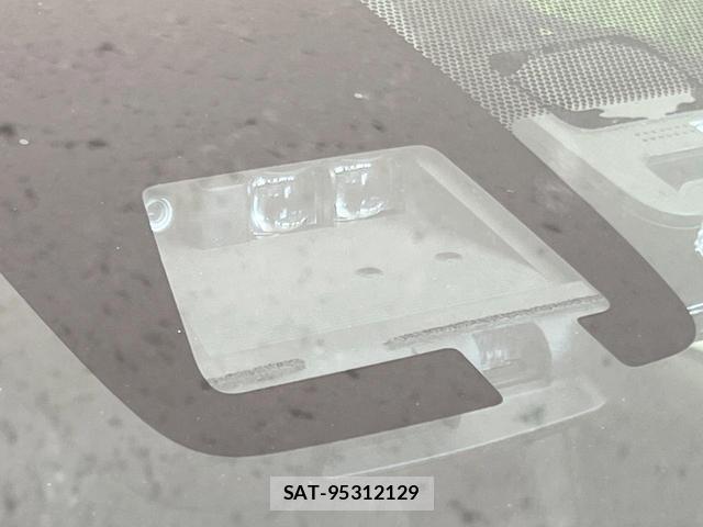 Toyota AQUA 2018-03 8728235-4