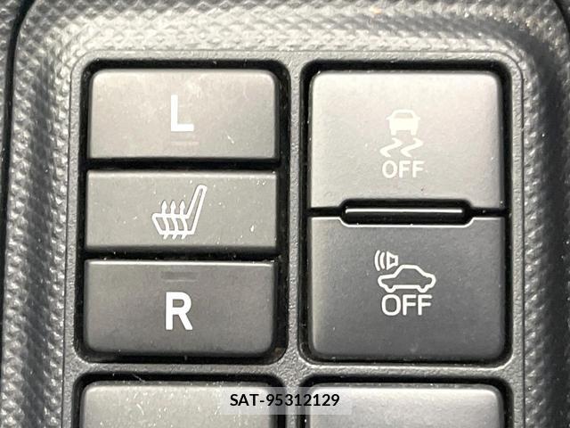 Toyota AQUA 2018-03 8728235-5