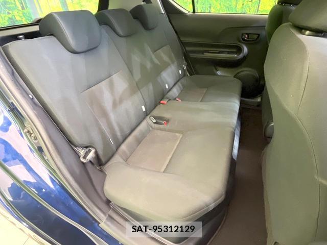 Toyota AQUA 2018-03 8728235-8