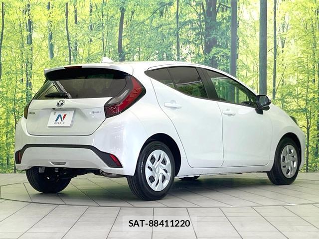 Toyota AQUA 2025-04 8728236-16