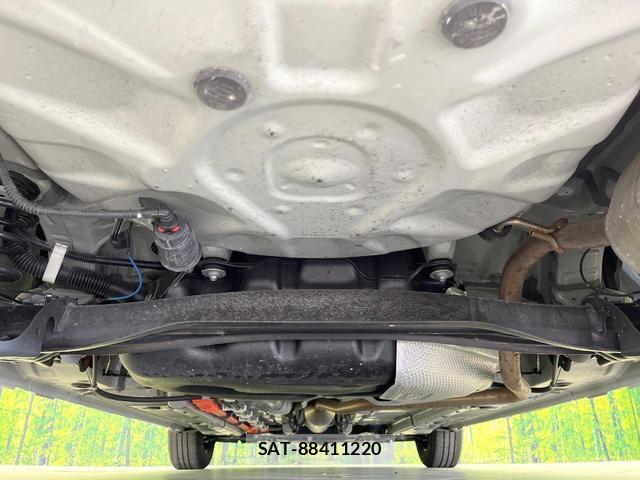 Toyota AQUA 2025-04 8728236-18