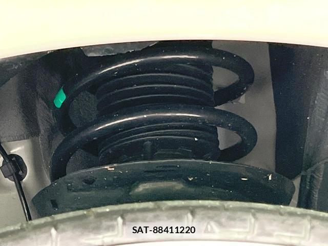 Toyota AQUA 2025-04 8728236-19