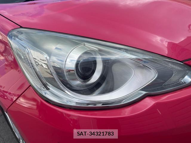 Toyota AQUA 2016-04 8728380-10